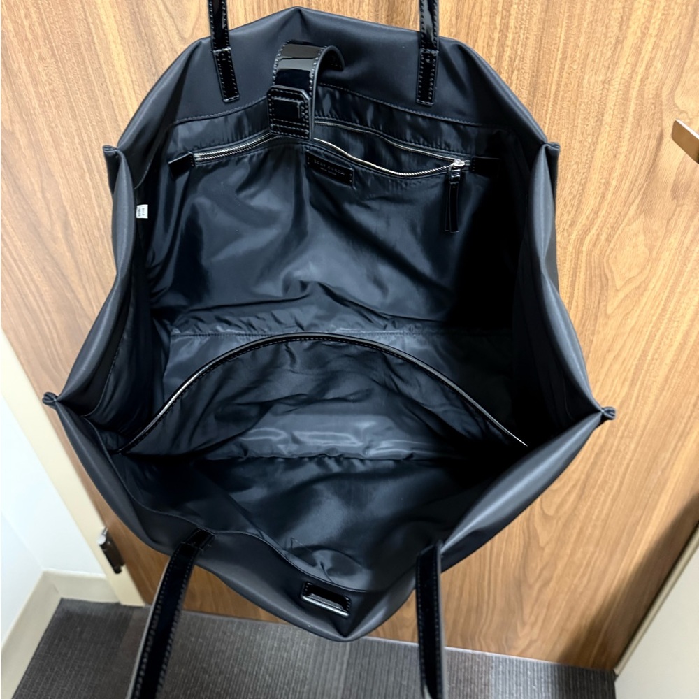 NWOT Tory Burch Ella patent tote - Picture 7 of 14